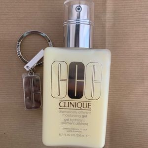 NEW Clinique DD Moisturizing Gel (200 ml) w/ pump